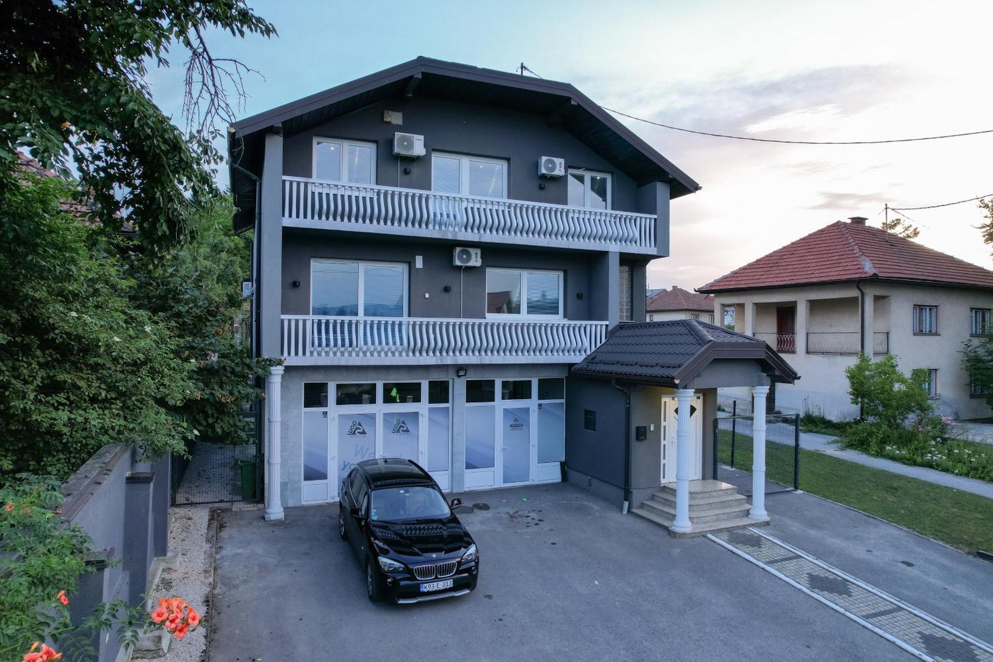 Evergreen Apartments Visoko Eksteriør bilde
